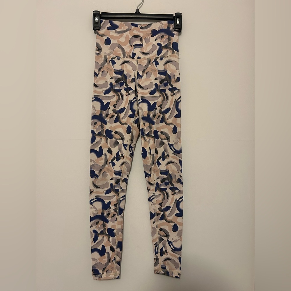 DYI Women’s Blue and Tan Abstract Patterned Leggings